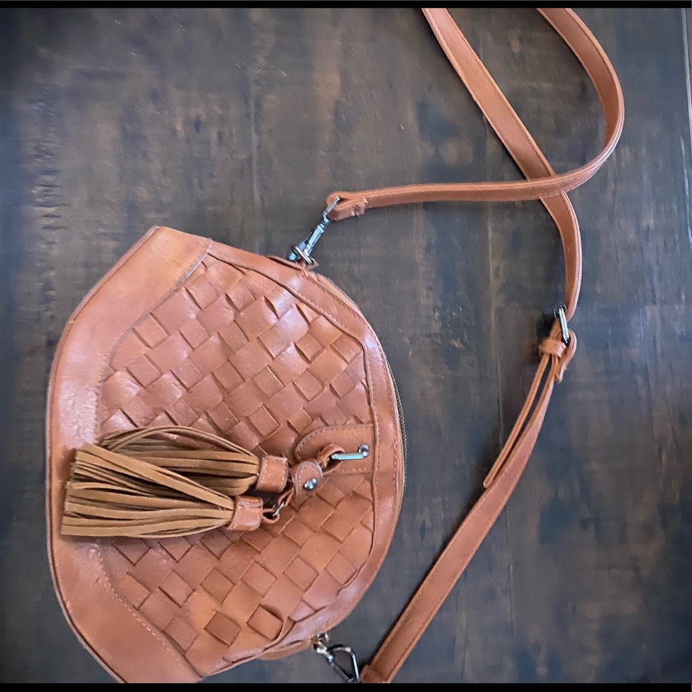 Crossbody purse